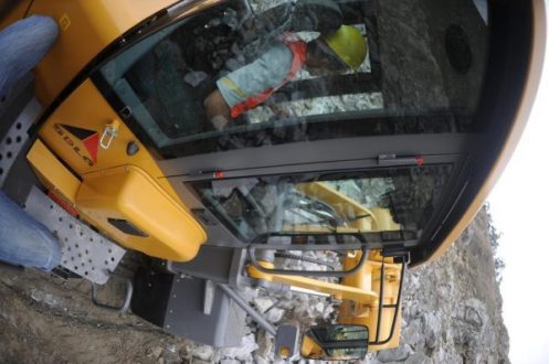 Máquina SDLG en funcionamiento em una cantera