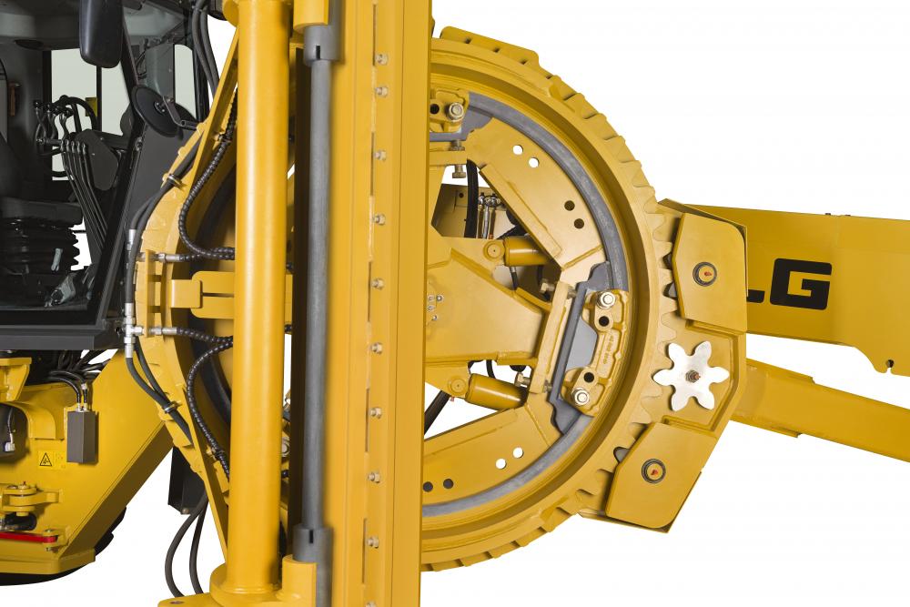 Parte detallada de una máquina en color amarillo.