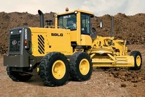 Motoniveladora SDLG G9290F Motoniveladora SDLG G9290 en tierra
